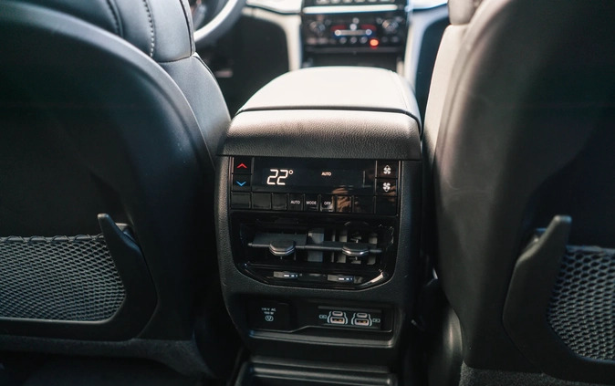 Jeep Grand Cherokee cena 229000 przebieg: 8600, rok produkcji 2022 z Lędziny małe 301